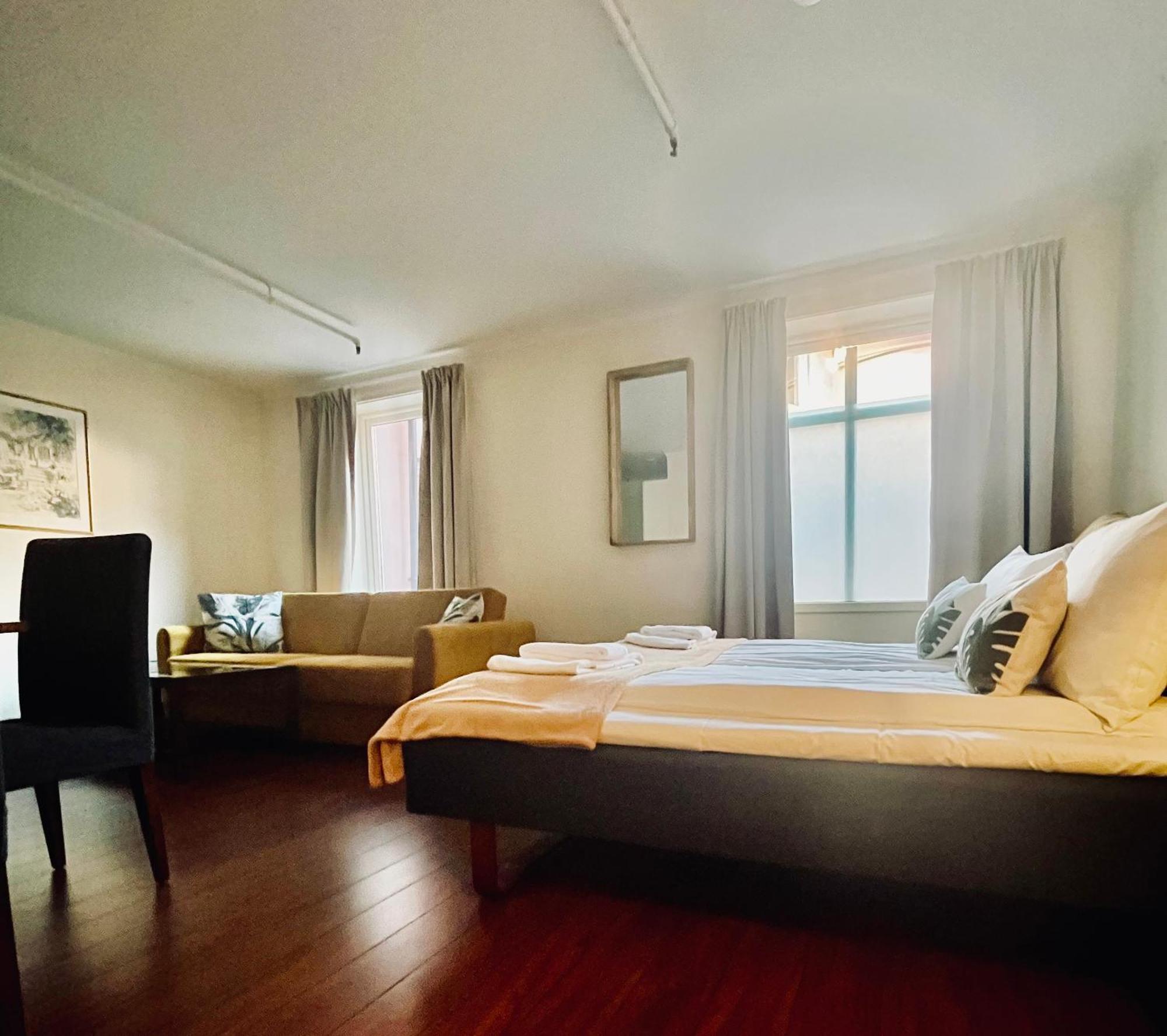 Victoria Hotel Краґере Екстер'єр фото